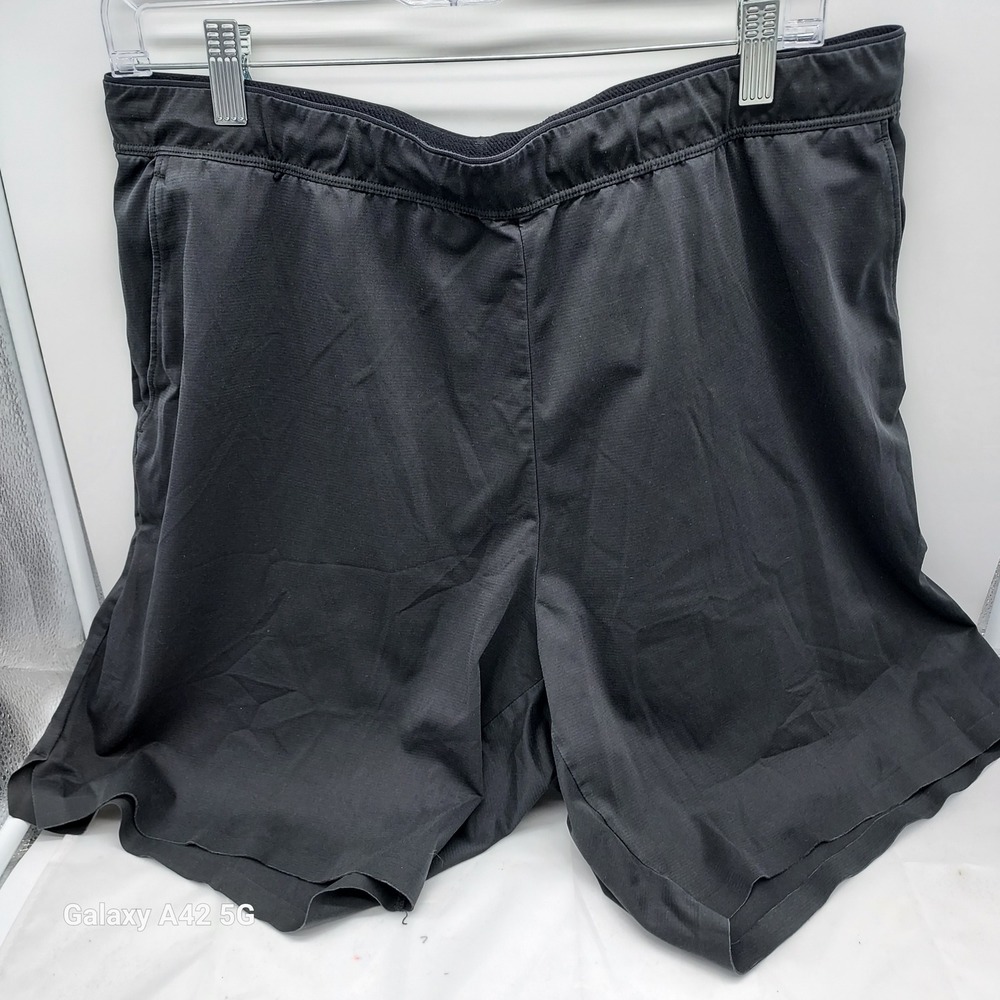 Uniqlo Ultra Stretch Active Shorts Mens XL Black Athletic‎ Gym Workout 422975